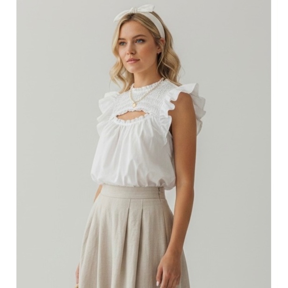 Old Navy White Smocked Ruffle Cutout Blouse Medium Cottagecore Sleeveless Top